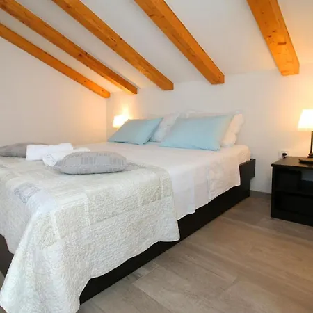 Appartement Elvi - Amazing Position & Parking *