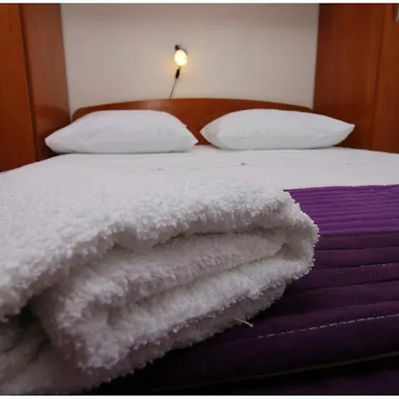 Elvi - Amazing Position & Parking Appartement