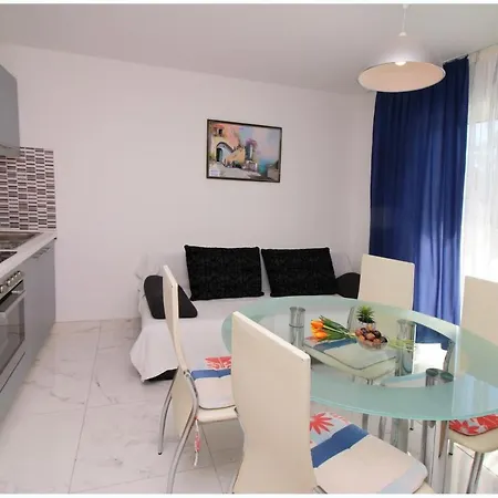 Appartement Elvi - Amazing Position & Parking *