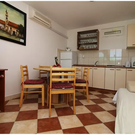 Elvi - Amazing Position & Parking Appartement *