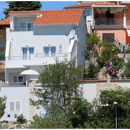 Appartement Elvi - Amazing Position & Parking *