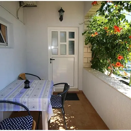 Elvi - Amazing Position & Parking Appartement Primošten